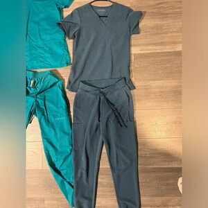 Scrubs